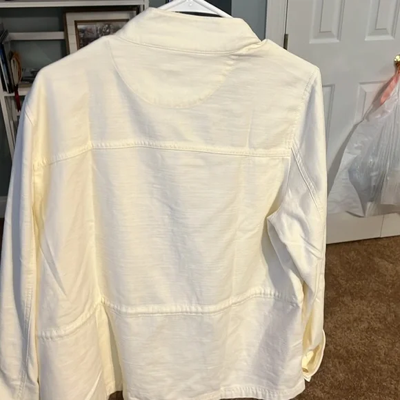 NWT. J.Crew Cream linen jacket with zipper and gold buttons. Size L - Picture 5 of 5